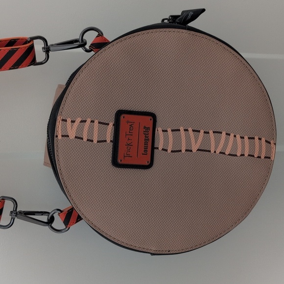 Loungefly TrickRTreat Sam Pumpkin Orange & Black Crossbody Bag NWOT - Picture 2 of 6